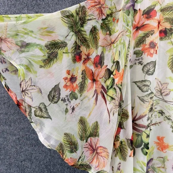 Rose & Olive Womens Floral Flutter Sleeve Top Size 3X Cream Lined Romantic - Picture 4 of 8